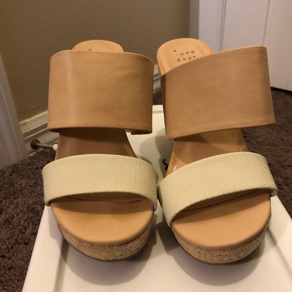 Tan Wedges